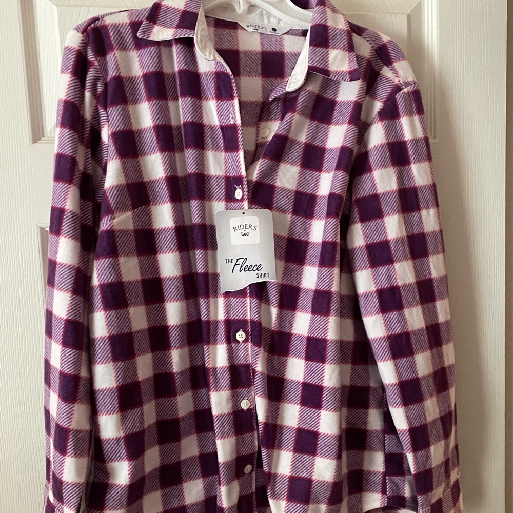 New with tags fleece button shirt